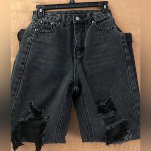 Gently worn. I love them but I just don’t fit in them anymore :(